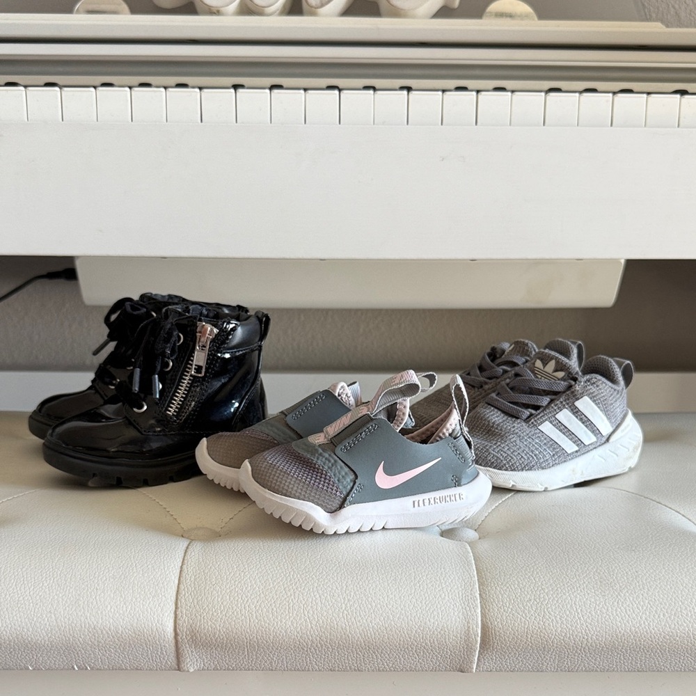 Nike Toddlers Gray & Pink Athletic Slip-On Sneakers